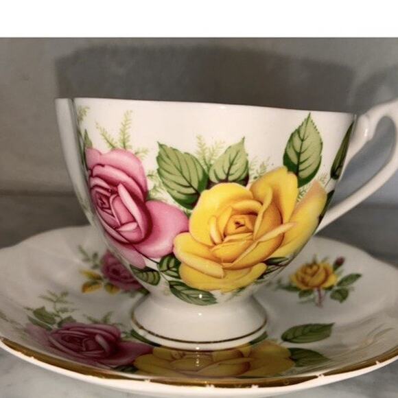 Queen Anne Roses Footed Cup & Saucer Set England - Picture 2 of 10